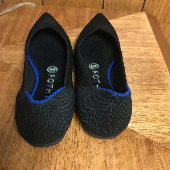 Women's Shoes ROTHY"S Black The Point Retired Honeycomb In Flats - Picture 3 of 9